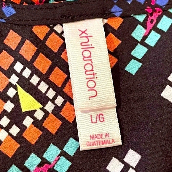 XHILARATION Tribal/Aztec Open Back Tank. - Picture 3 of 9